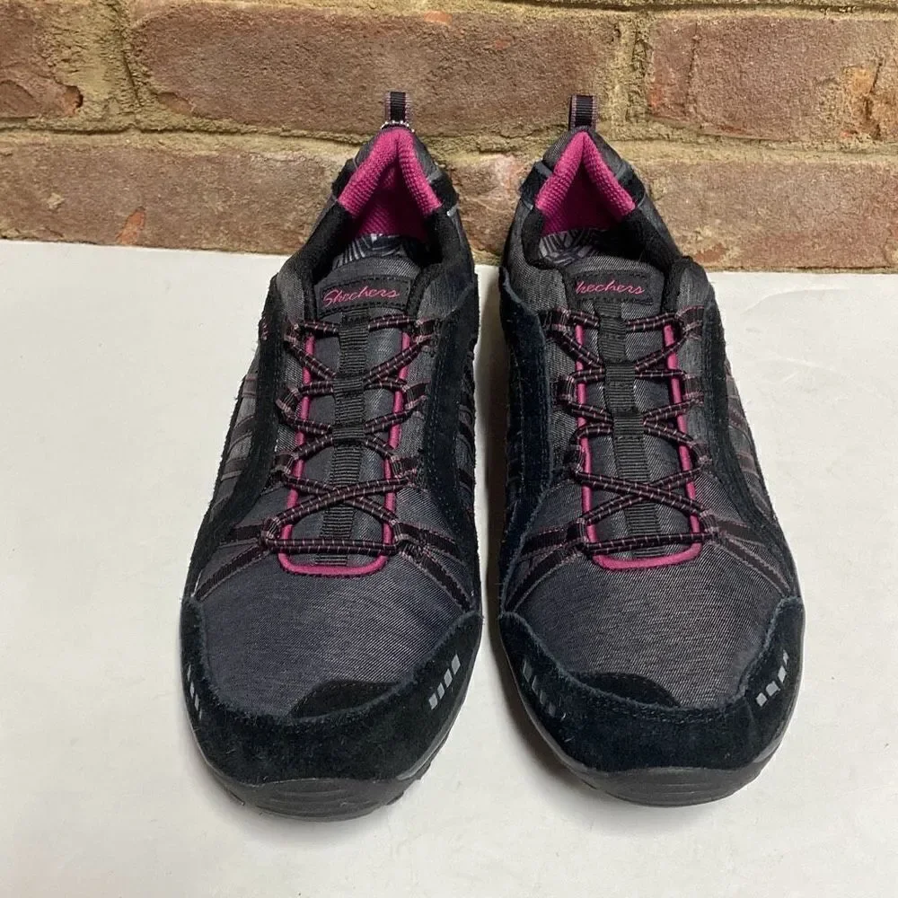 Skechers Relaxed Fit Black & Pink Memory Form Sneakers Size 9.5 NEW